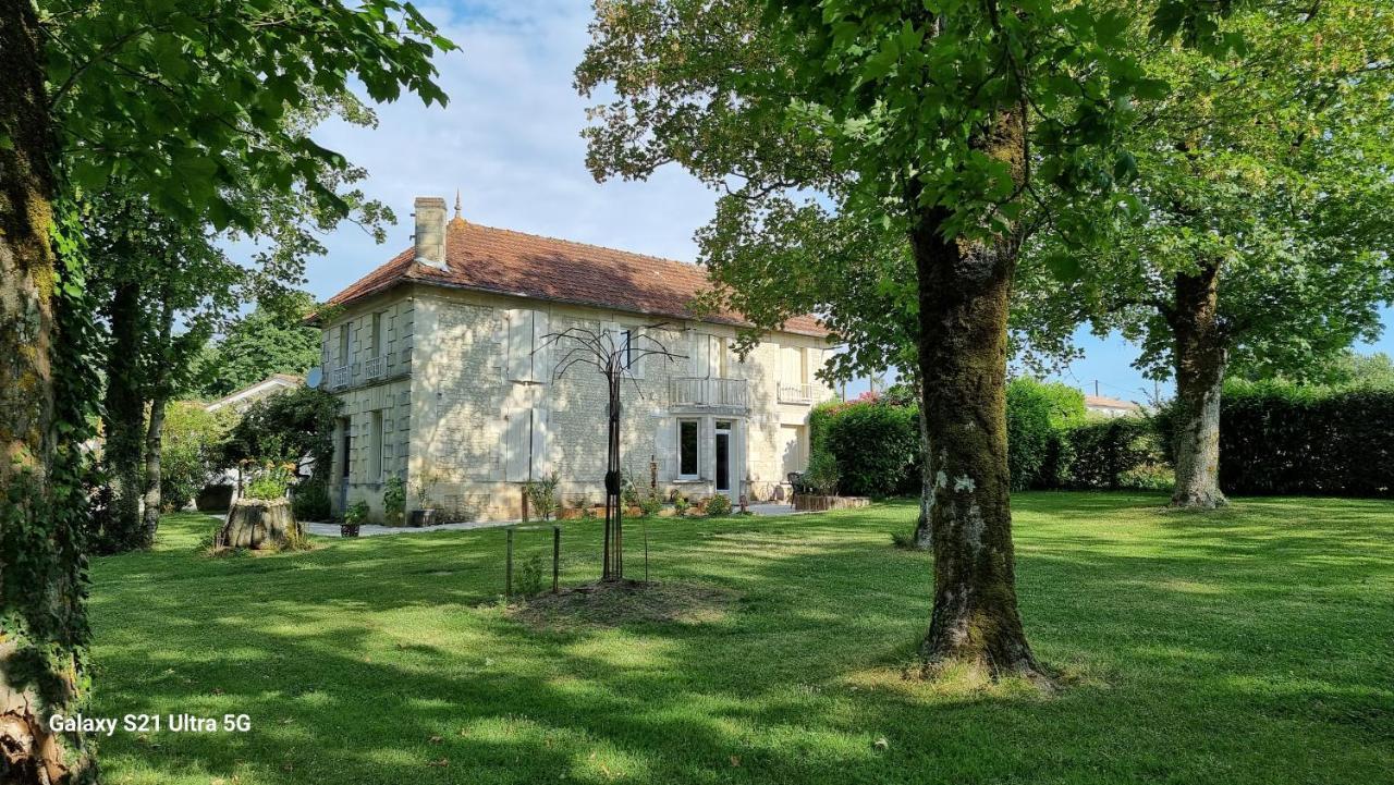 Logis De Pagnolet Villa Ozillac Exterior photo